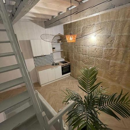 Greenery Apartment Meynes Bagian luar foto