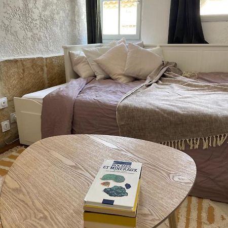 Greenery Apartment Meynes Bagian luar foto