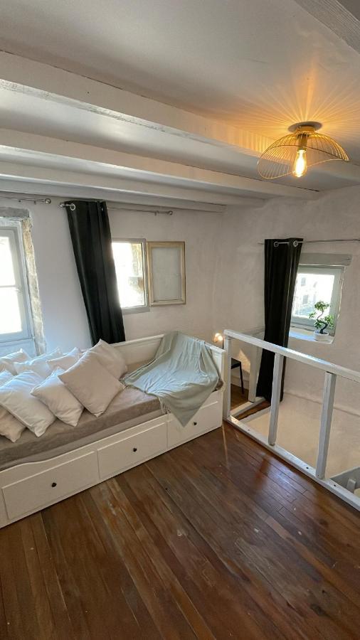 Greenery Apartment Meynes Bagian luar foto