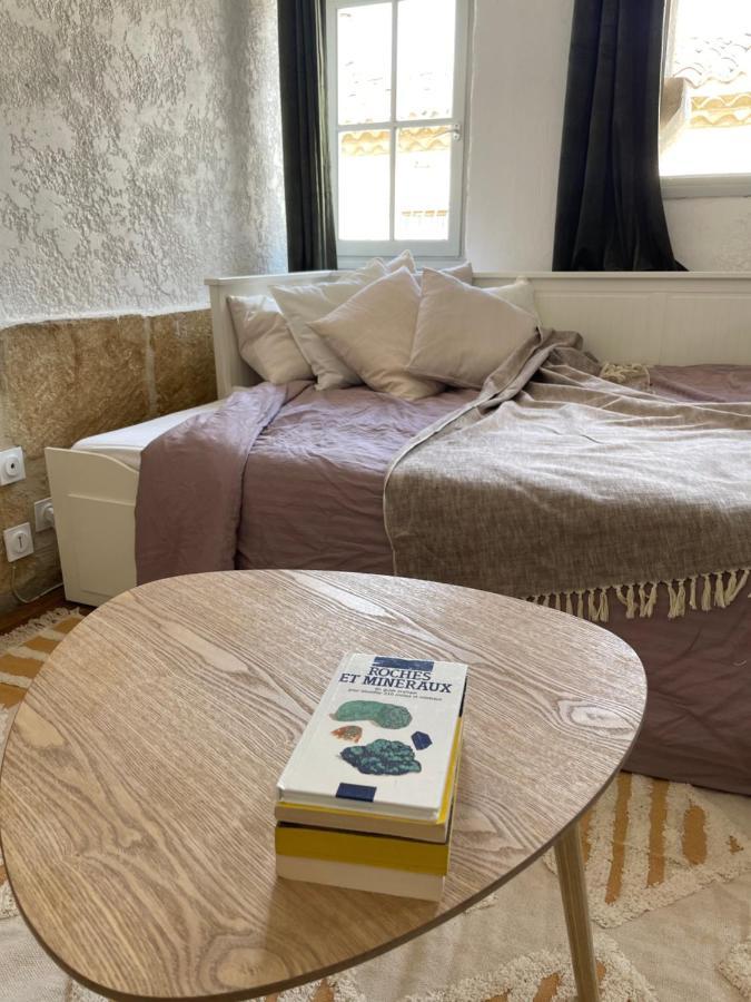 Greenery Apartment Meynes Bagian luar foto